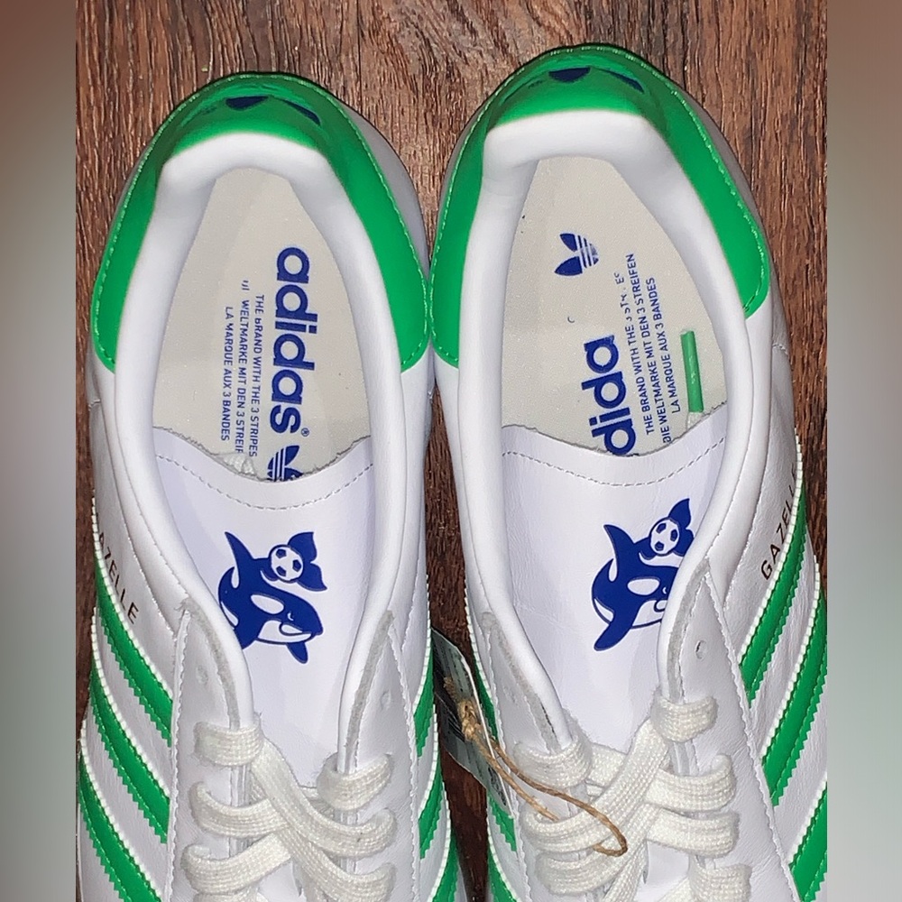 Adidas men size 10.5 - Picture 9 of 16